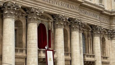 Photo of Press review: Russia eyes Vatican talks and EU prepared for trade truce with US