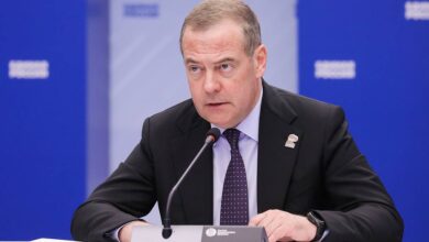 Photo of Medvedev responds to US senator’s demand to ‘get to peace table’