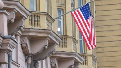 Photo of Press review: Washington ready to tackle ‘irritants’ and Russia makes hay on battlefield
