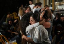 Photo of Hamas presents list of living Israeli hostages expected to be released under Gaza deal