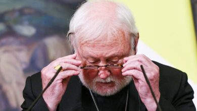 Photo of Press review: Vatican eyes Ukraine peace role as Slovakia keeps Russian energy contracts